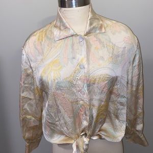 Women’s mid sleeve button-up blouse